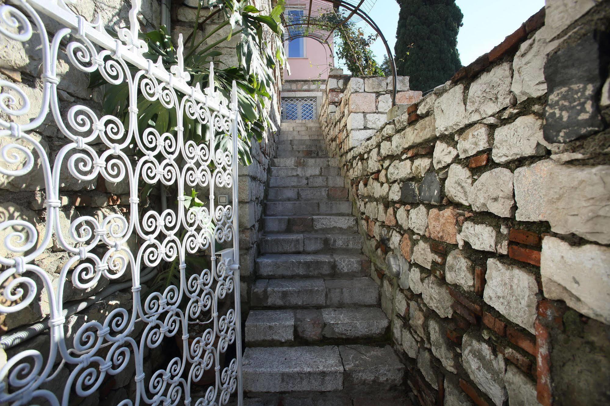 Badia Vecchia Apartment Таормина Екстериор снимка